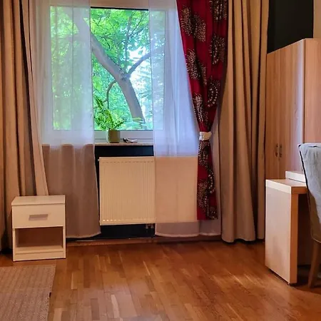 Apartamento Colourful 2.5 Bedroom With Large Balcony & Garden. Prinzersdorf
