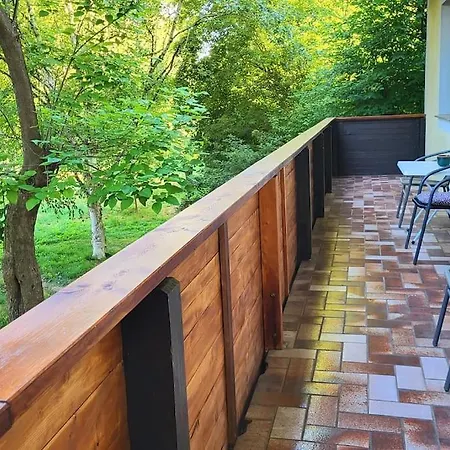 Colourful 2.5 Bedroom With Large Balcony & Garden. * Prinzersdorf