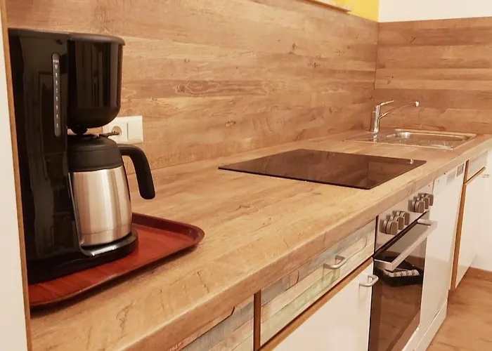 Colourful 2.5 Bedroom With Large Balcony & Garden. * Prinzersdorf