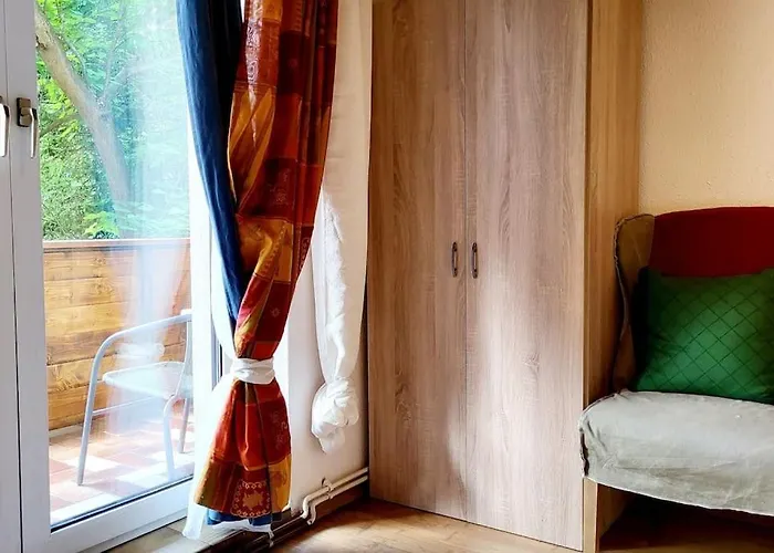 Colourful 2.5 Bedroom With Large Balcony & Garden. Apartment