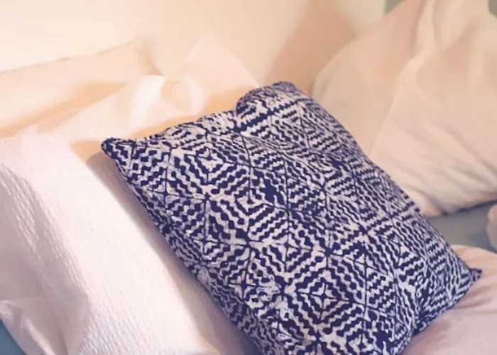 Colourful 2.5 Bedroom With Large Balcony & Garden. * Prinzersdorf